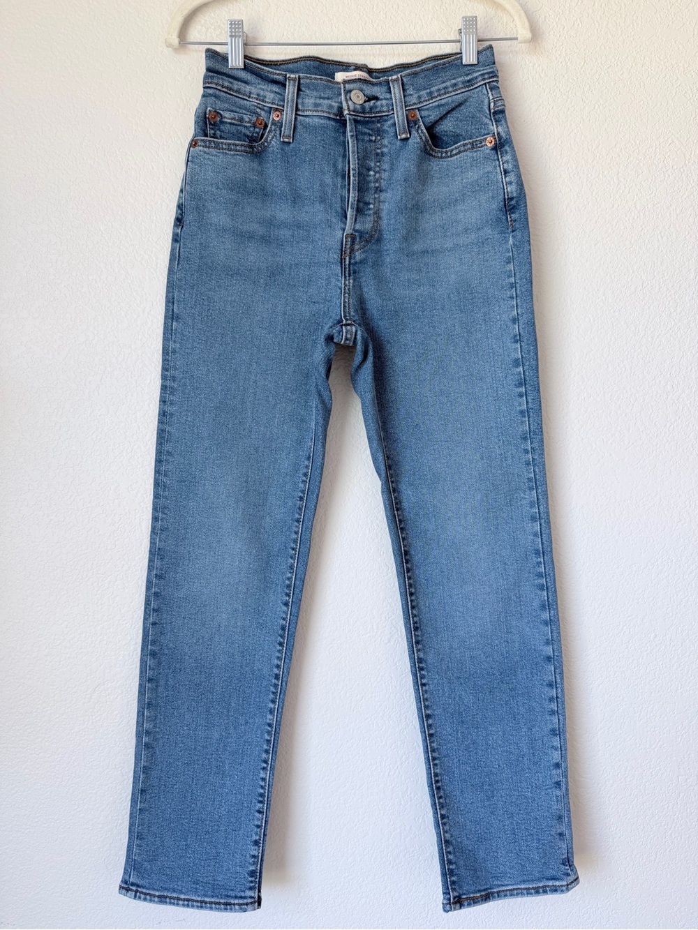 Levi’s Wedgie Straight Jeans Medium Wash Button Fly W26 L28